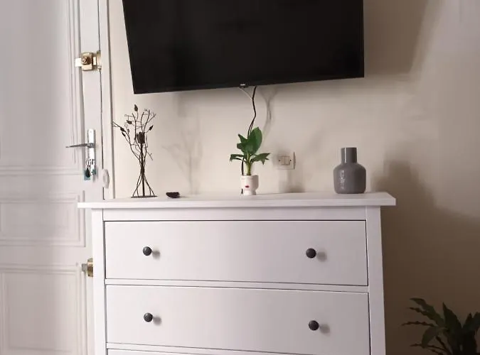 Apartment Gorgeous Place, Center ,close To Louvre Meusm And Eiffel Tour Paris